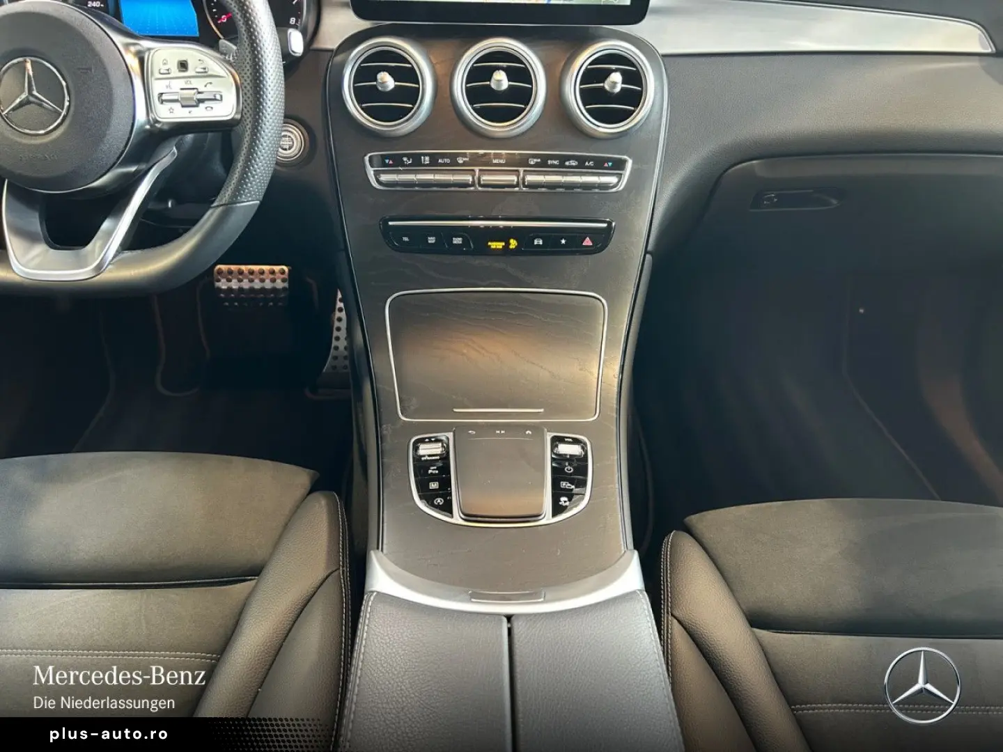 MERCEDES-BENZ GLC300 4M Cp AMG Night LED Kam Navi  C&hellip;