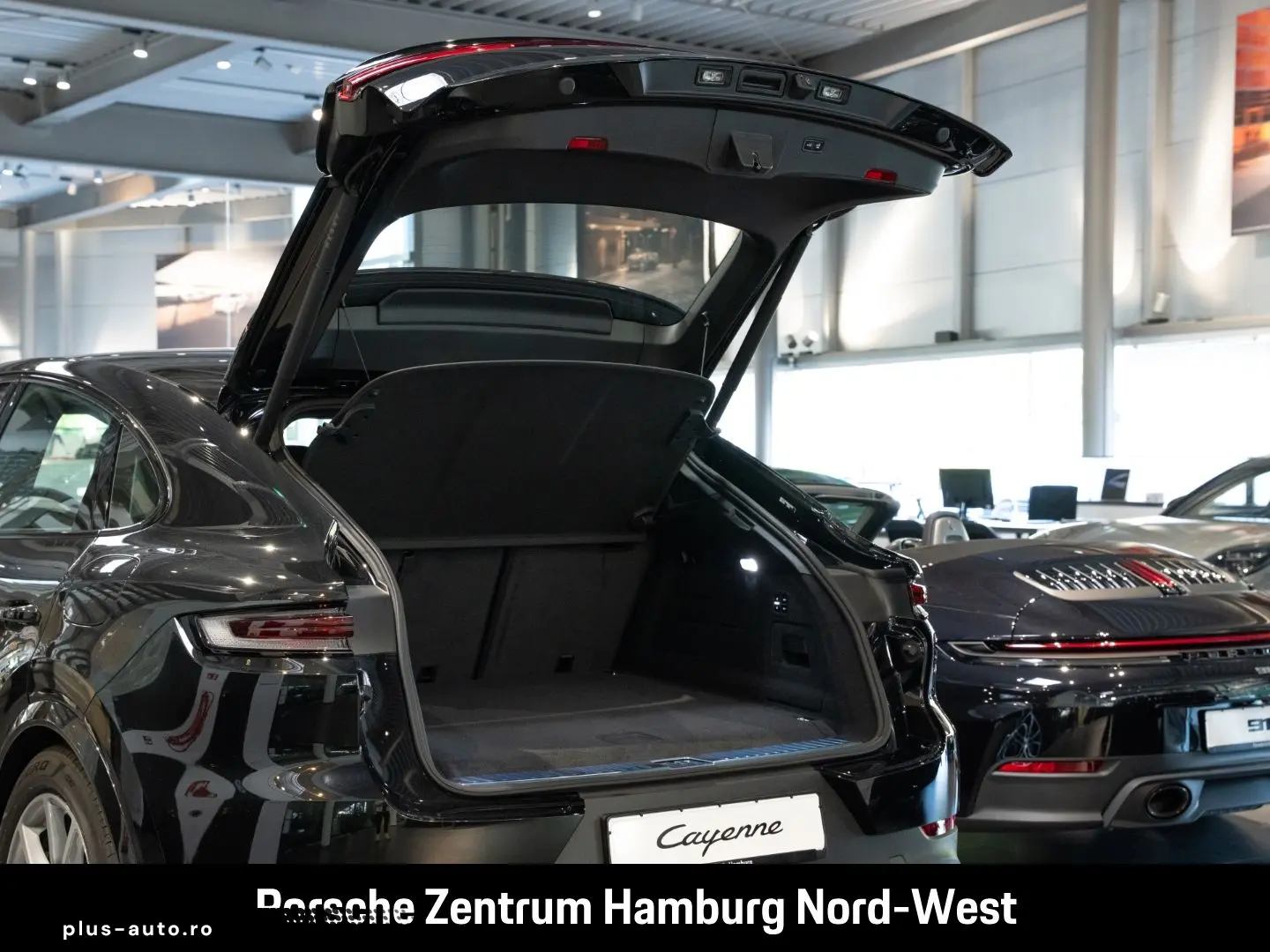 PORSCHE Cayenne E-Hybrid Coupe BOSE PASM 21-Zoll
