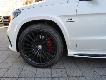 MERCEDES-BENZ GLS 63 AMG 4Matic NIGHT Pano Carbon H …
