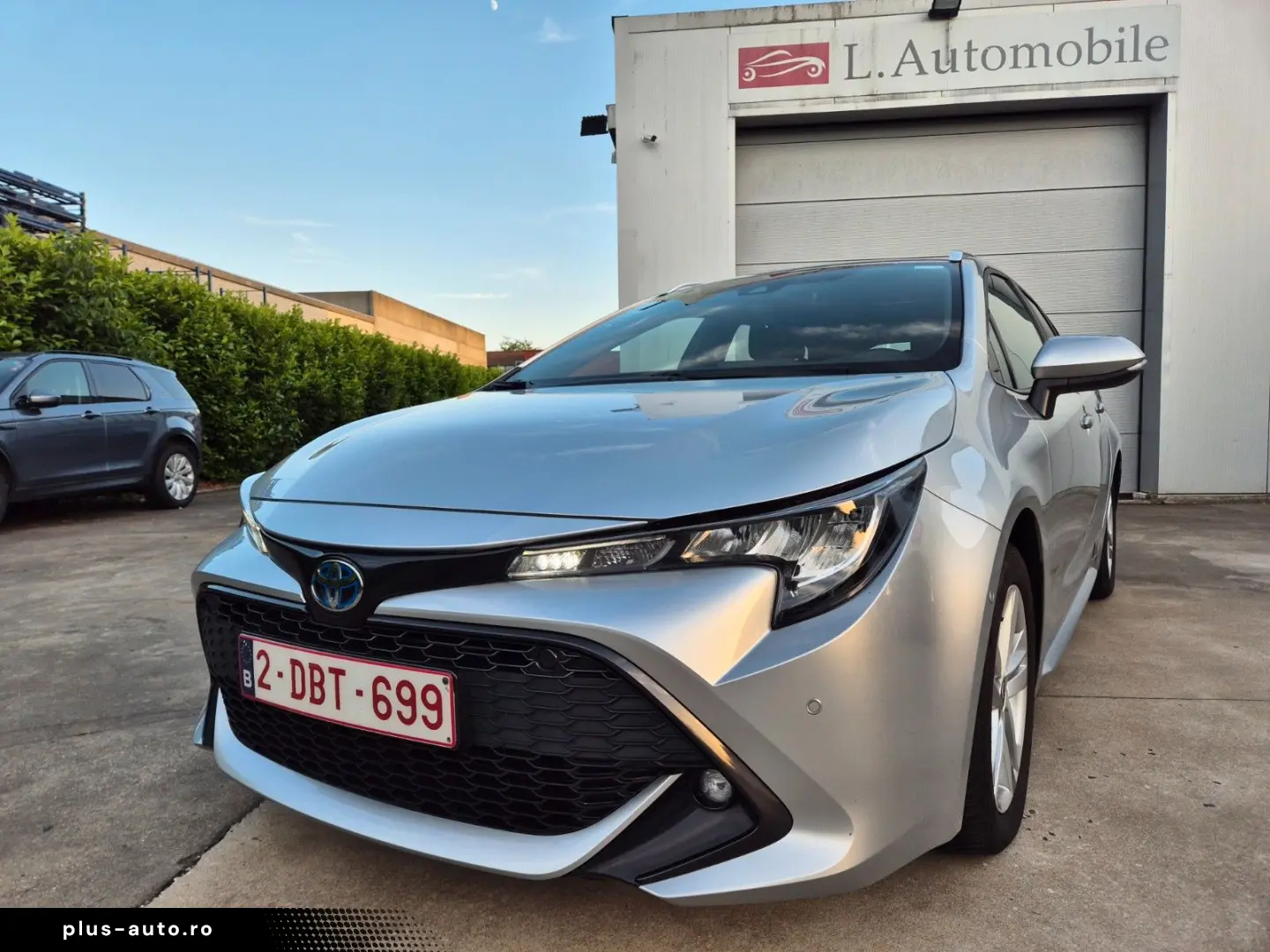 TOYOTA Corolla SW 1.8i   HYBRID   89.685 KM !! 2023 !!