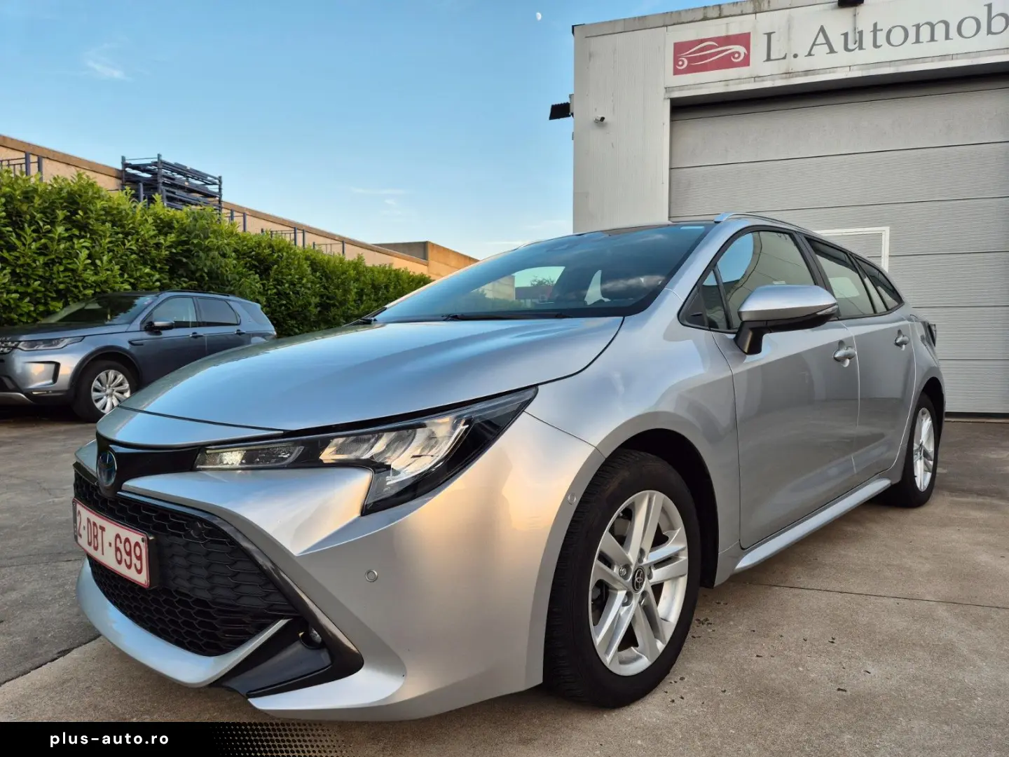 TOYOTA Corolla SW 1.8i   HYBRID   89.685 KM !! 2023 !!