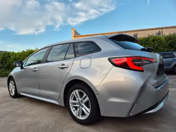 TOYOTA Corolla SW 1.8i   HYBRID   89.685 KM !! 2023 !!