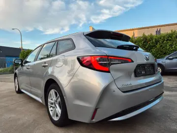 TOYOTA Corolla SW 1.8i   HYBRID   89.685 KM !! 2023 !!