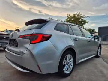 TOYOTA Corolla SW 1.8i   HYBRID   89.685 KM !! 2023 !!