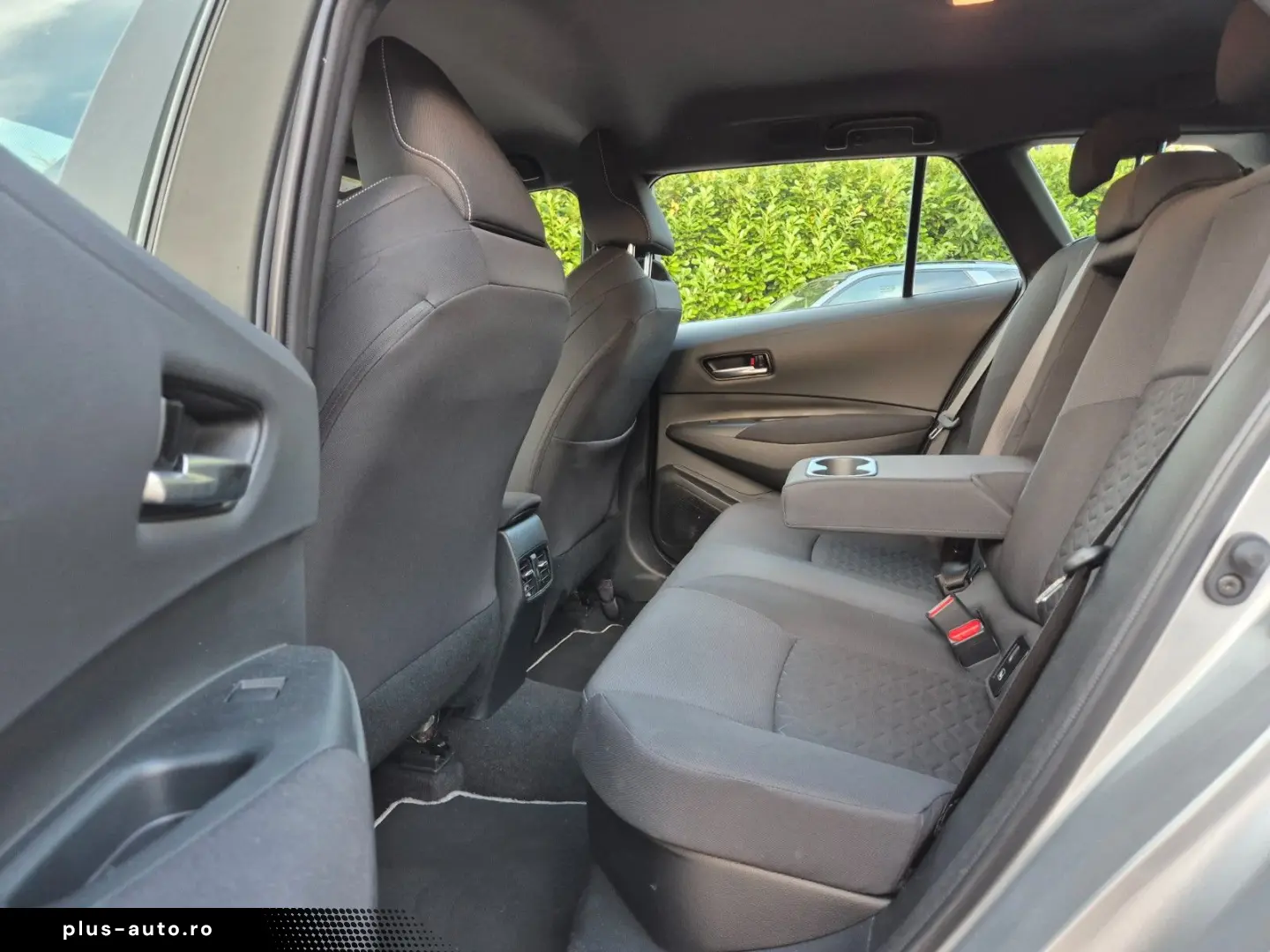 TOYOTA Corolla SW 1.8i   HYBRID   89.685 KM !! 2023 !!