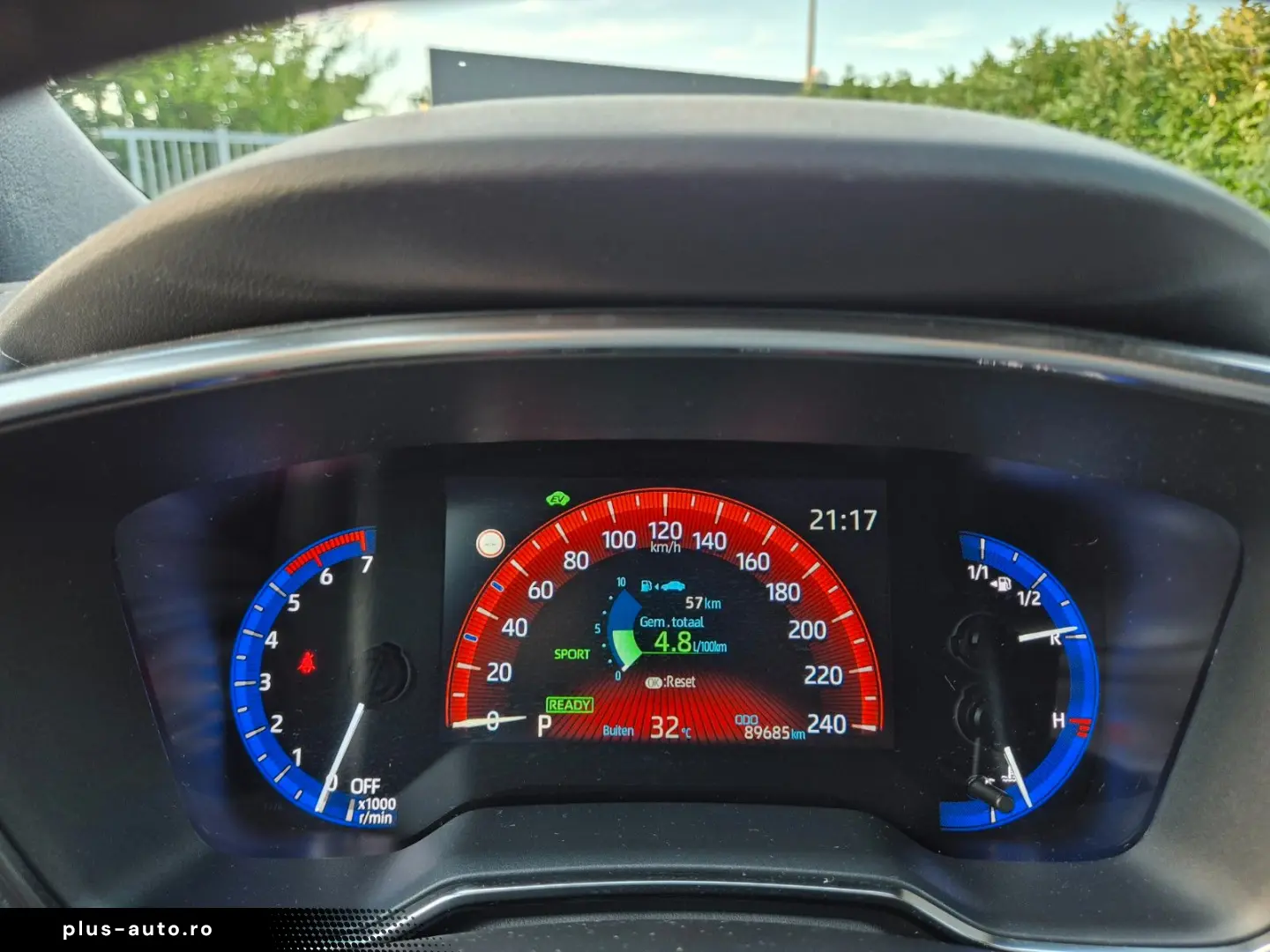 TOYOTA Corolla SW 1.8i   HYBRID   89.685 KM !! 2023 !!