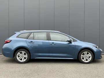 TOYOTA Corolla Touring Sports 1.8 Dynamic e-CVT Busines
