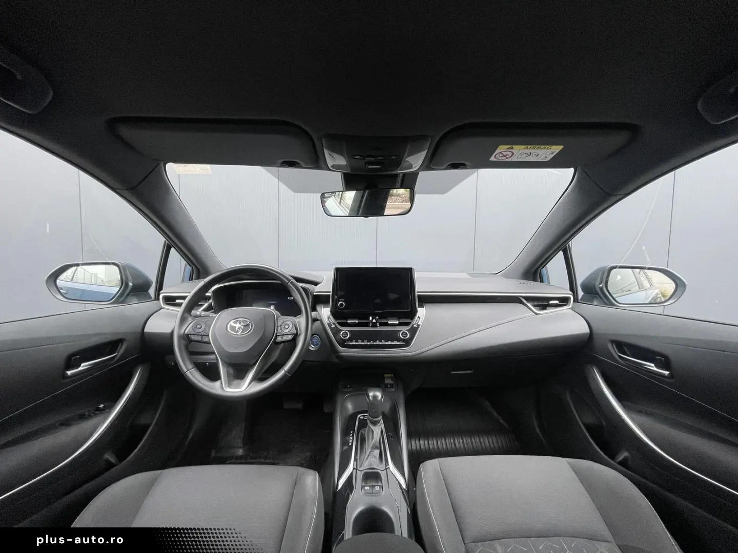 TOYOTA Corolla Touring Sports 1.8 Dynamic e-CVT Busines