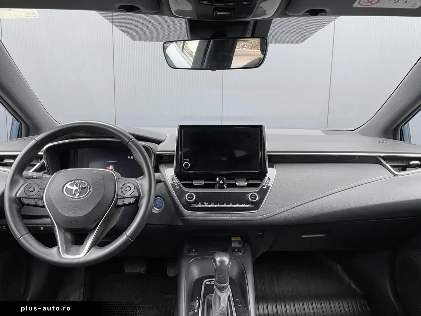 TOYOTA Corolla Touring Sports 1.8 Dynamic e-CVT Busines