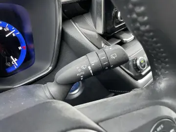 TOYOTA Corolla Touring Sports 1.8 Dynamic e-CVT Busines