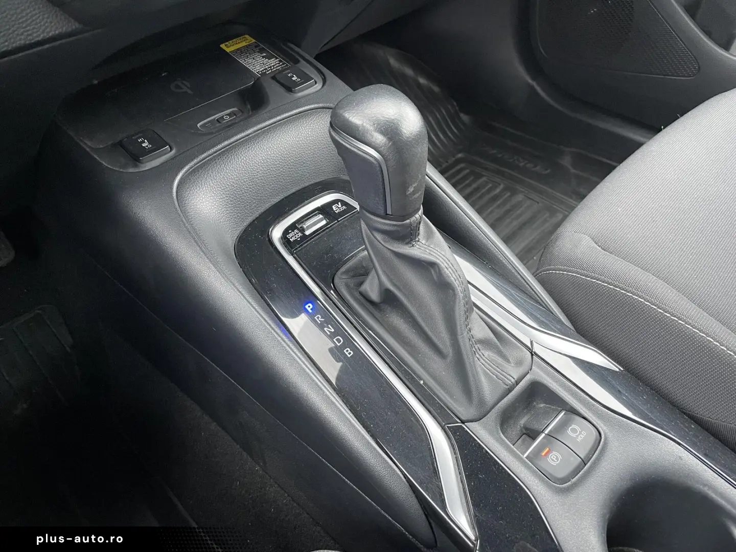 TOYOTA Corolla Touring Sports 1.8 Dynamic e-CVT Busines