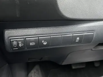 TOYOTA Corolla Touring Sports 1.8 Dynamic e-CVT Busines