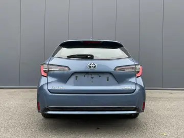 TOYOTA Corolla Touring Sports 1.8 Dynamic e-CVT Busines