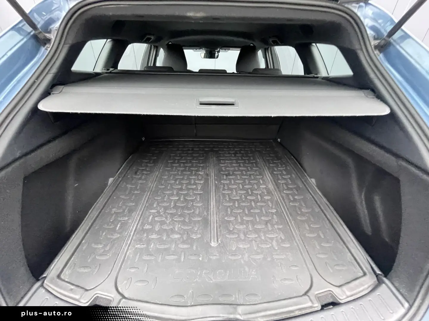 TOYOTA Corolla Touring Sports 1.8 Dynamic e-CVT Busines