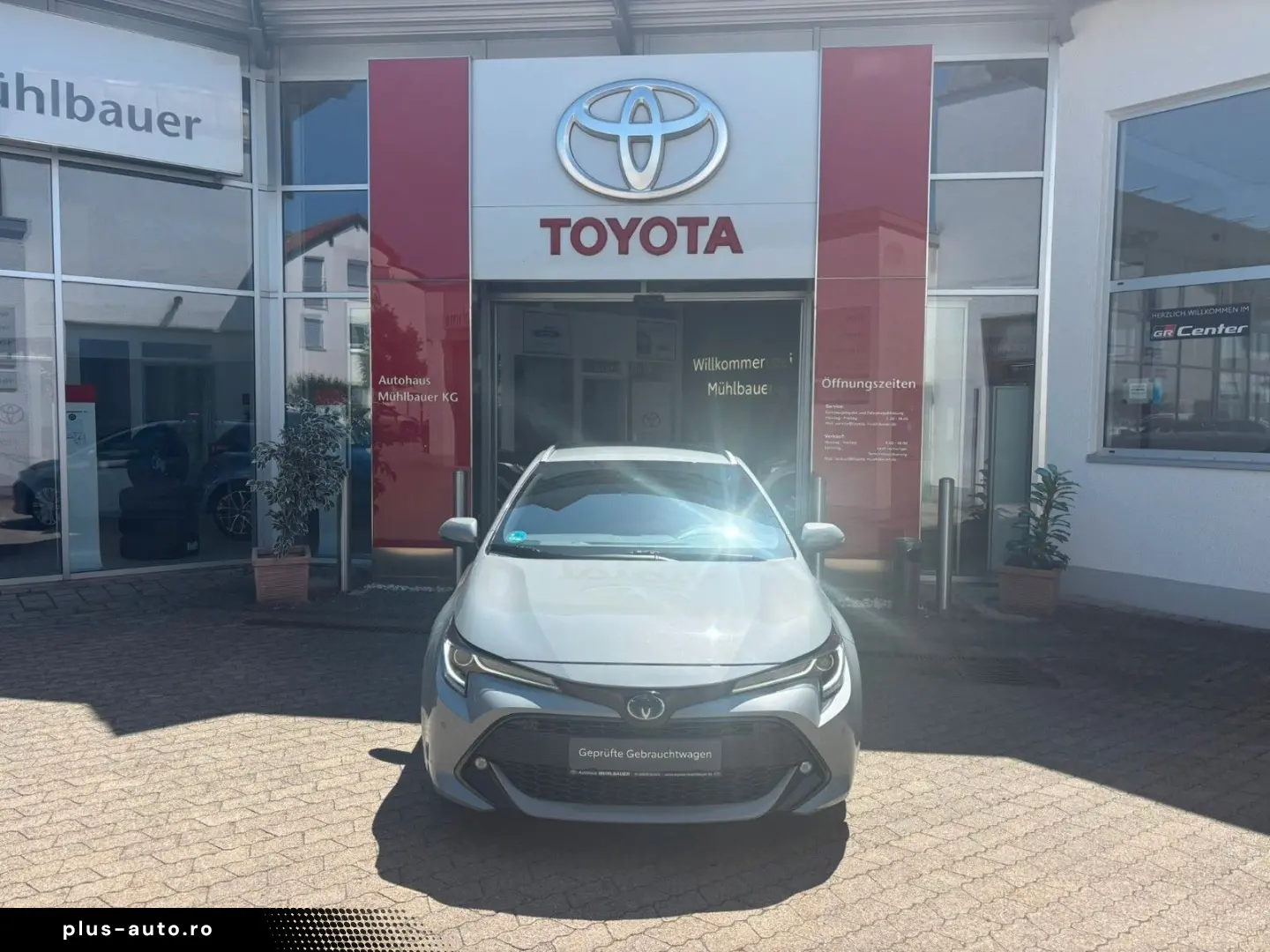 TOYOTA Corolla Touring Sports Hybrid Team D