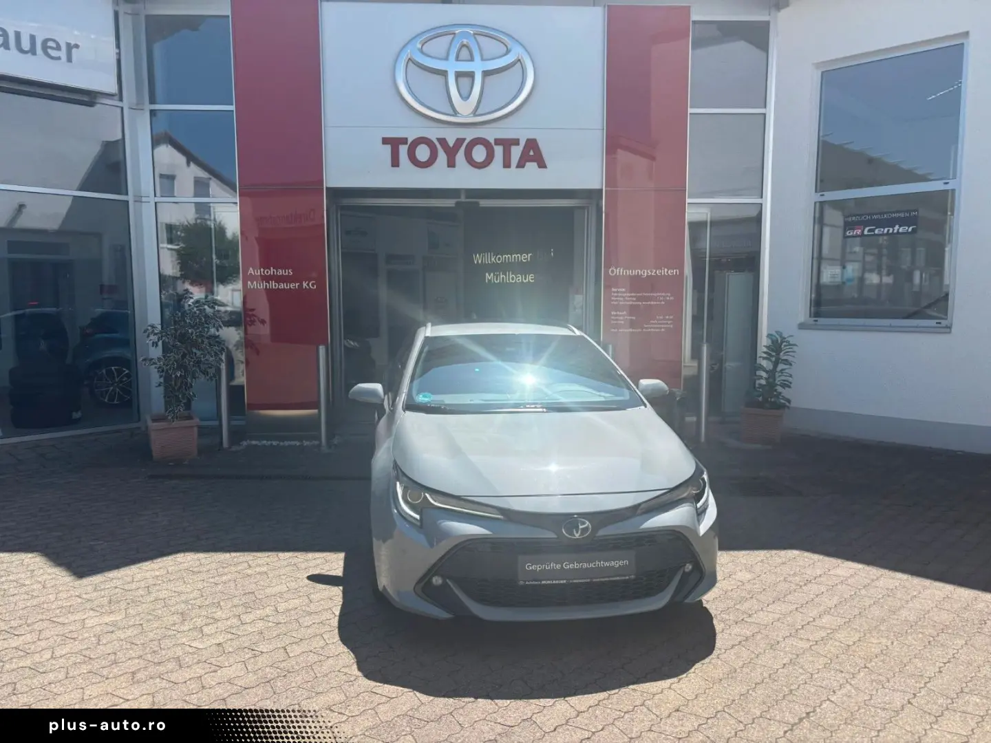 TOYOTA Corolla Touring Sports Hybrid Team D