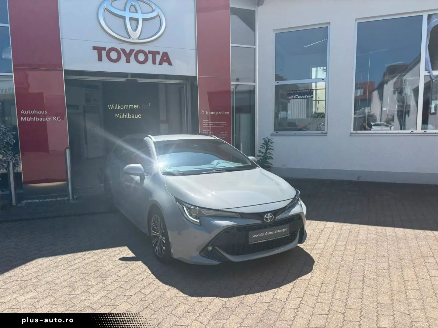 TOYOTA Corolla Touring Sports Hybrid Team D