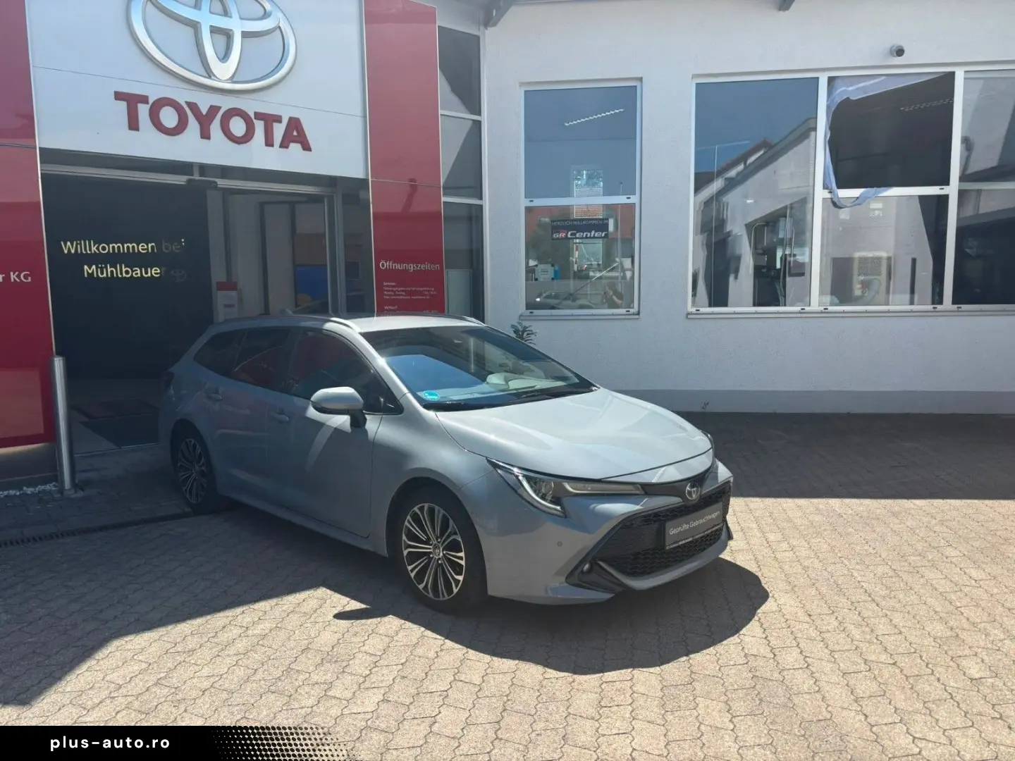 TOYOTA Corolla Touring Sports Hybrid Team D