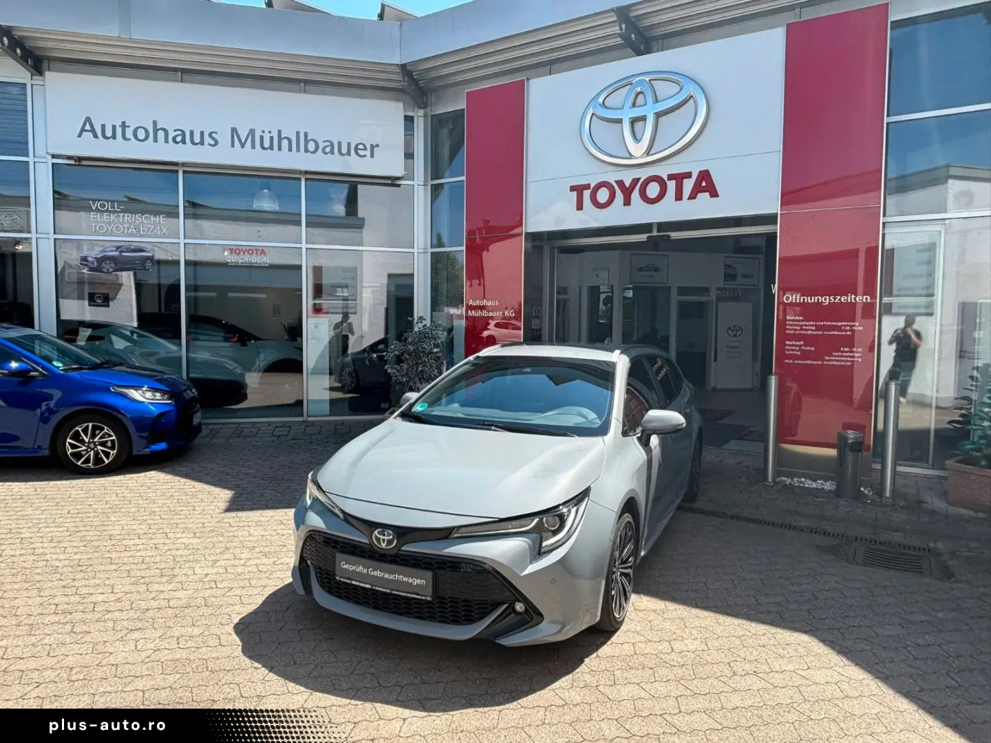 TOYOTA Corolla Touring Sports Hybrid Team D