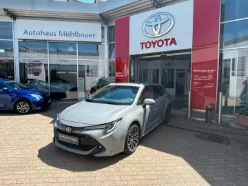 TOYOTA Corolla Touring Sports Hybrid Team D