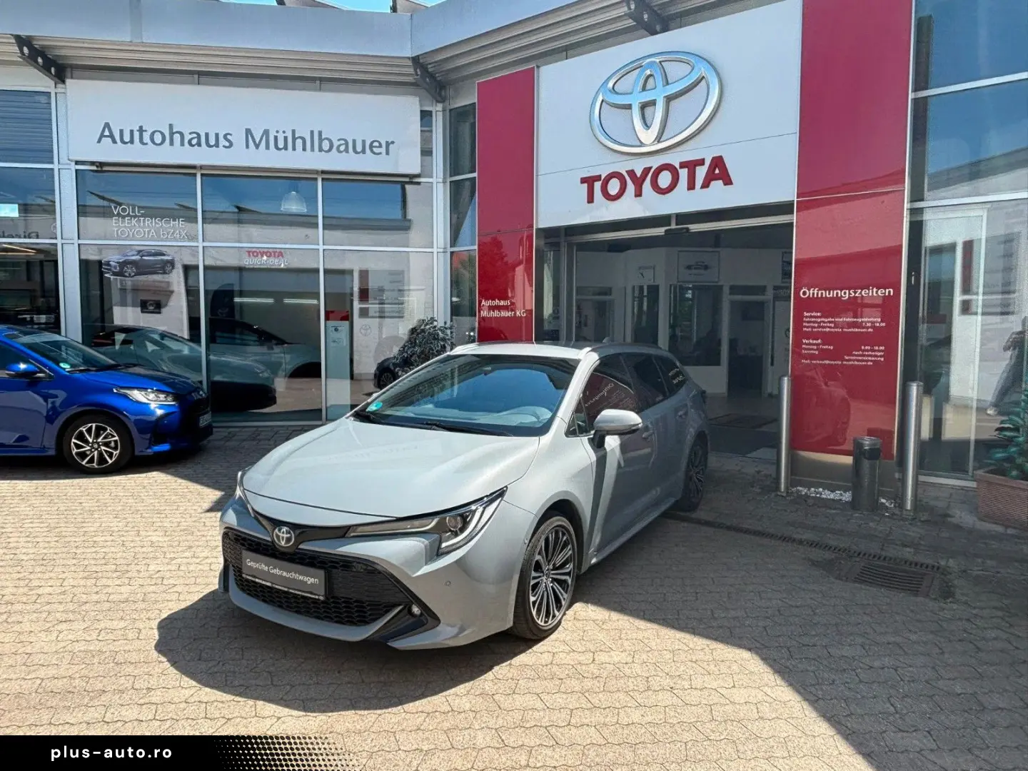 TOYOTA Corolla Touring Sports Hybrid Team D