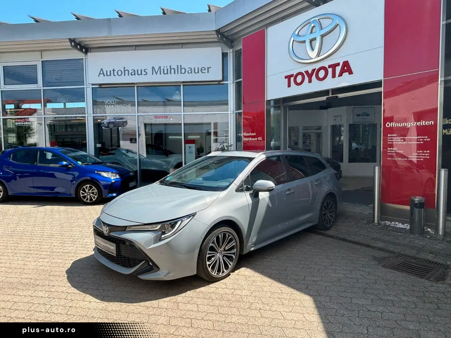 TOYOTA Corolla Touring Sports Hybrid Team D