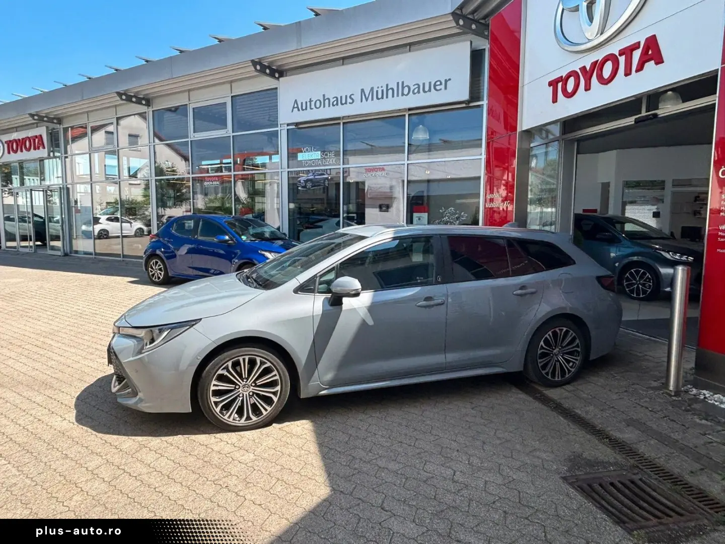 TOYOTA Corolla Touring Sports Hybrid Team D