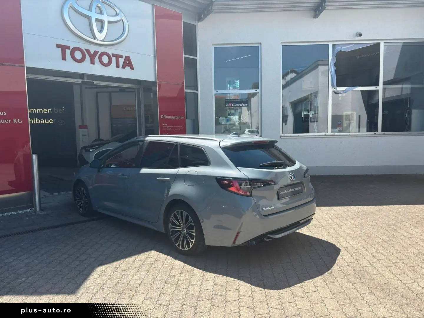 TOYOTA Corolla Touring Sports Hybrid Team D