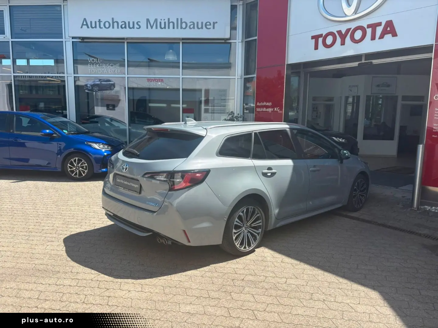 TOYOTA Corolla Touring Sports Hybrid Team D