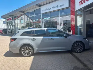 TOYOTA Corolla Touring Sports Hybrid Team D