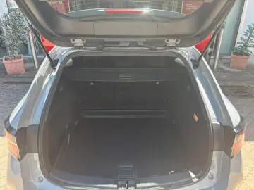 TOYOTA Corolla Touring Sports Hybrid Team D