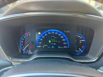 TOYOTA Corolla Touring Sports Hybrid Team D