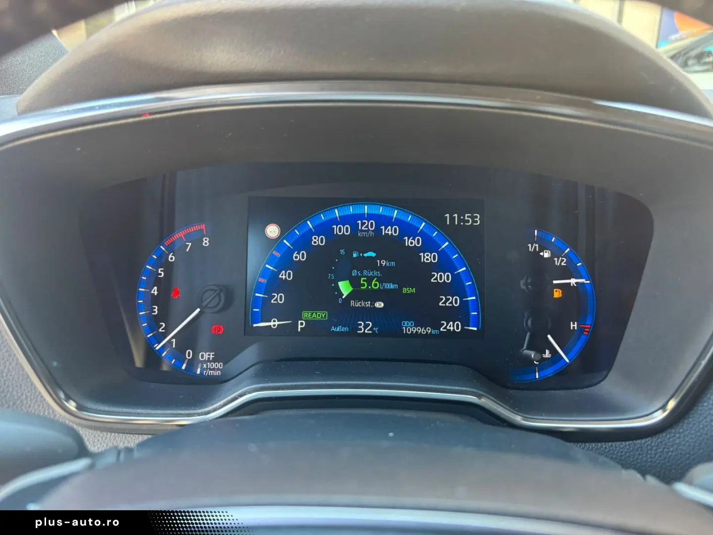 TOYOTA Corolla Touring Sports Hybrid Team D