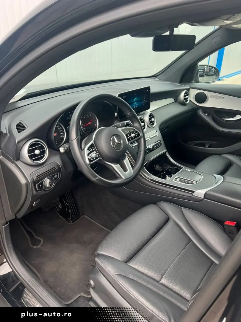 MERCEDES-BENZ GLC 200 COUPE 48V 4M AMG 19  COMAND KAMERA LED