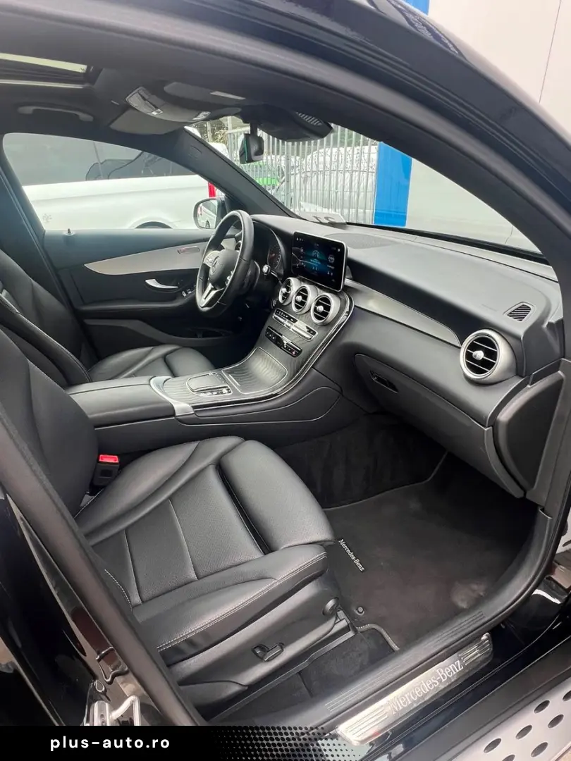 MERCEDES-BENZ GLC 200 COUPE 48V 4M AMG 19  COMAND KAMERA LED