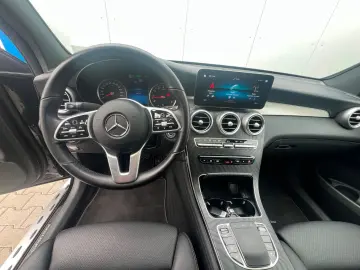 MERCEDES-BENZ GLC 200 COUPE 48V 4M AMG 19  COMAND KAMERA LED