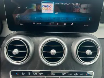 MERCEDES-BENZ GLC 200 COUPE 48V 4M AMG 19  COMAND KAMERA LED