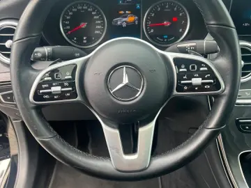MERCEDES-BENZ GLC 200 COUPE 48V 4M AMG 19  COMAND KAMERA LED