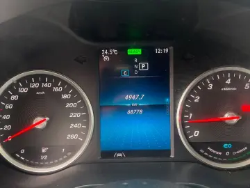 MERCEDES-BENZ GLC 200 COUPE 48V 4M AMG 19  COMAND KAMERA LED