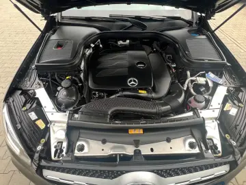 MERCEDES-BENZ GLC 200 COUPE 48V 4M AMG 19  COMAND KAMERA LED