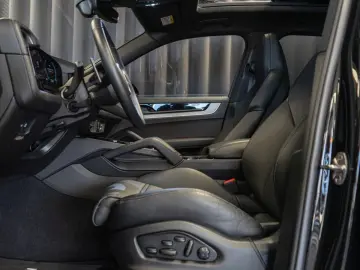 PORSCHE Cayenne S E-Hybrid