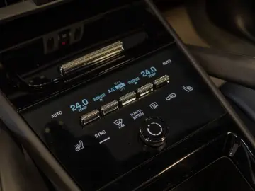 PORSCHE Cayenne S E-Hybrid