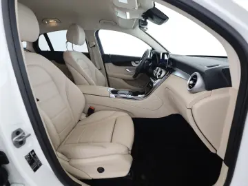 MERCEDES-BENZ GLC 200 4M Coupé MBUX Kamera LED Memory Navi