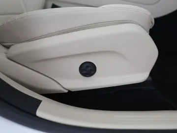 MERCEDES-BENZ GLC 200 4M Coupé MBUX Kamera LED Memory Navi