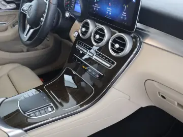 MERCEDES-BENZ GLC 200 4M Coupé MBUX Kamera LED Memory Navi