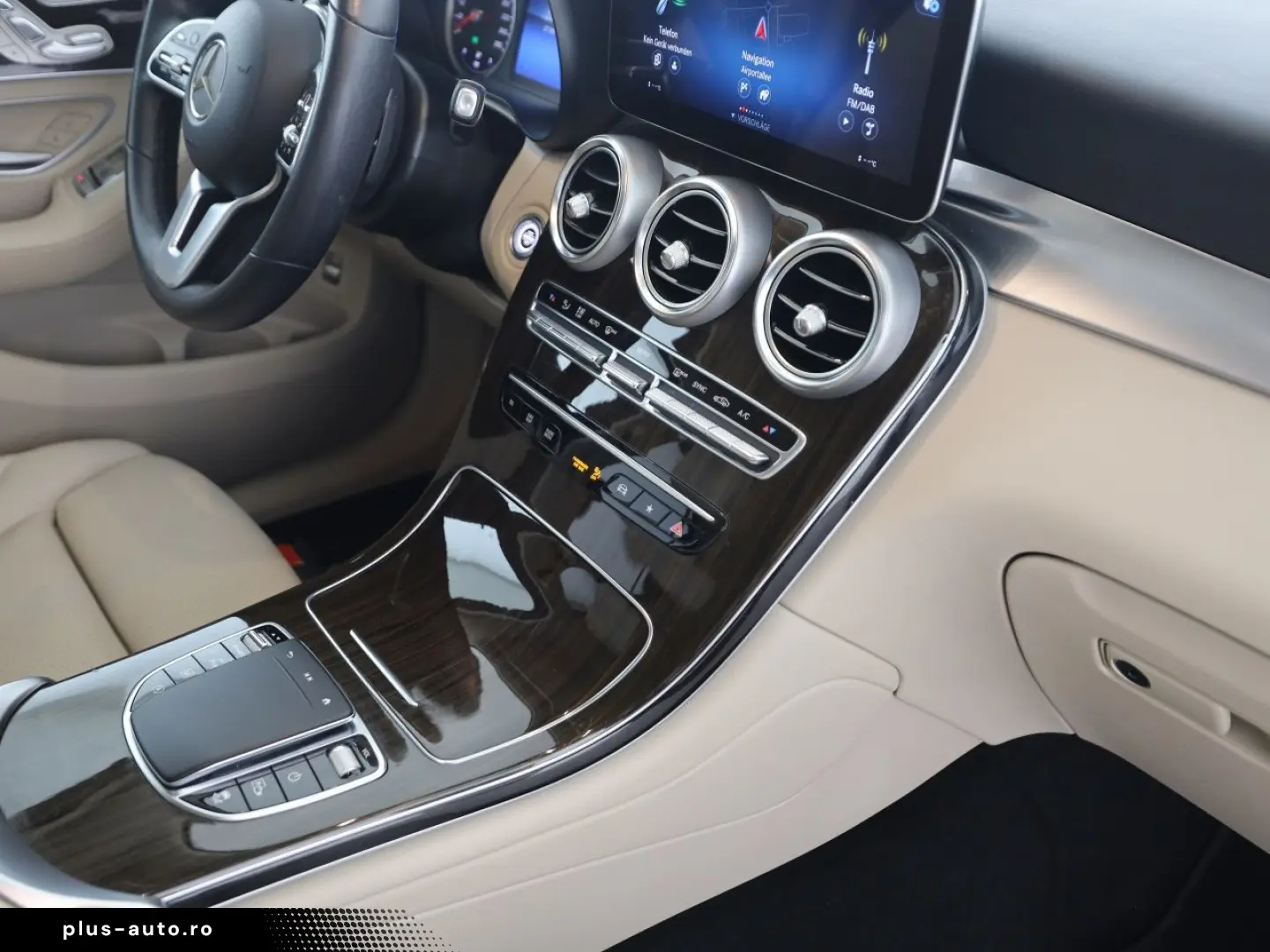 MERCEDES-BENZ GLC 200 4M Coupé MBUX Kamera LED Memory Navi