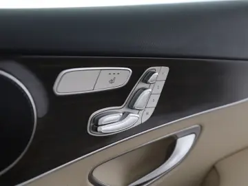 MERCEDES-BENZ GLC 200 4M Coupé MBUX Kamera LED Memory Navi