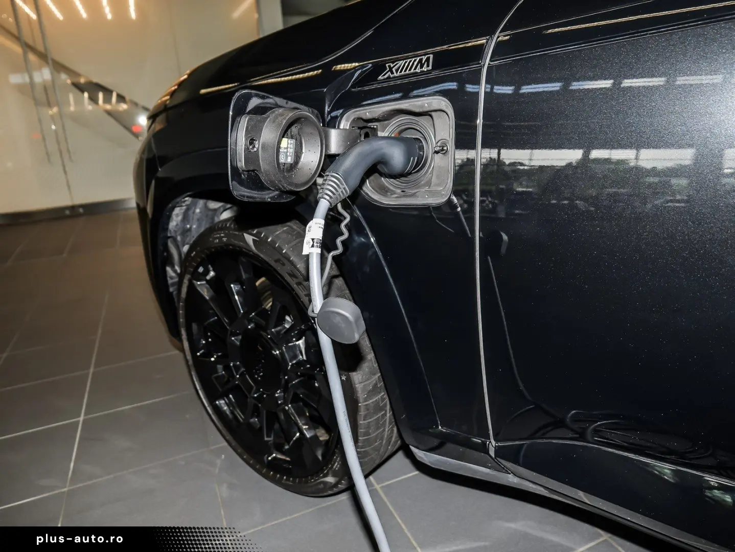 BMW XM 50e ACC HUD 360 KAM RFK NAVI LED Laser Massag