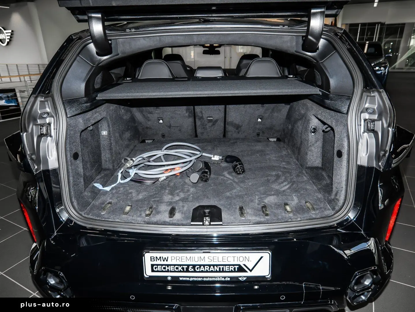 BMW XM 50e ACC HUD 360 KAM RFK NAVI LED Laser Massag