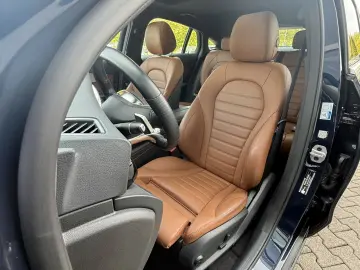 MERCEDES-BENZ GLC 400d 4M 2x AMG LEDER GSHD COMAND A…